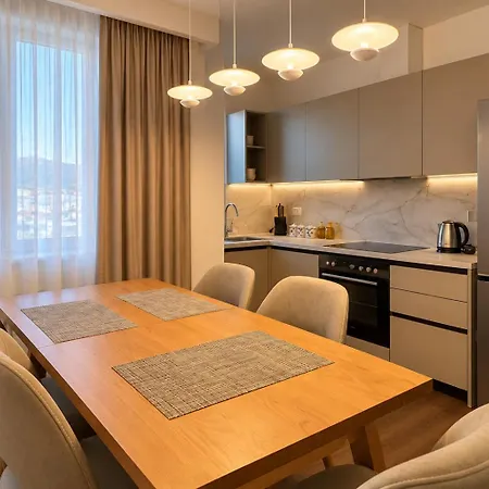 Feel At 1 Apartment